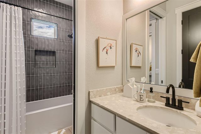 113 Vista View Trail TRL, Spicewood, TX 78669