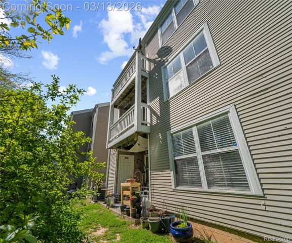 101 Fieldcrest St 204, Ann Arbor, MI 48103