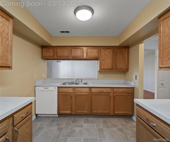 101 Fieldcrest St 204, Ann Arbor, MI 48103