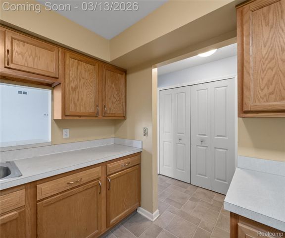 101 Fieldcrest St 204, Ann Arbor, MI 48103