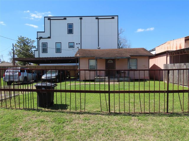4235 Elmwood Street, Houston, TX 77051