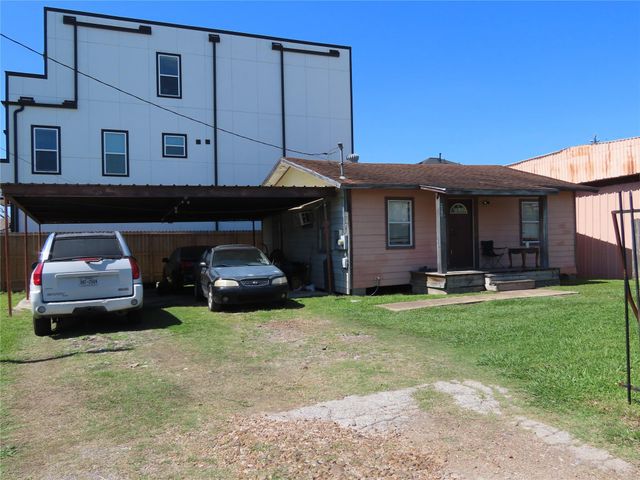 4235 Elmwood Street, Houston, TX 77051