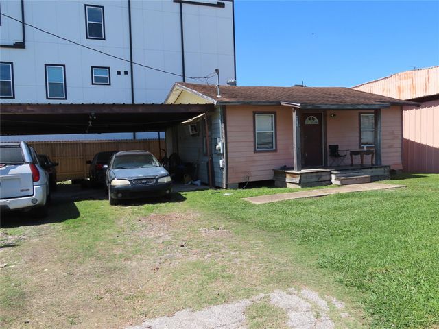 4235 Elmwood Street, Houston, TX 77051