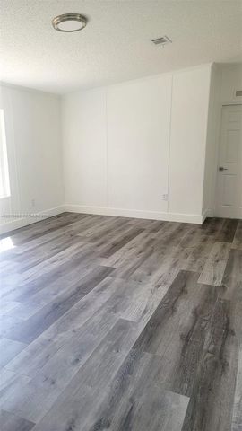 220 NE 12th Avenue 72, Homestead, FL 33030