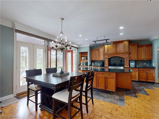 11205 Hampton Ridge Drive, Chardon, OH 44024