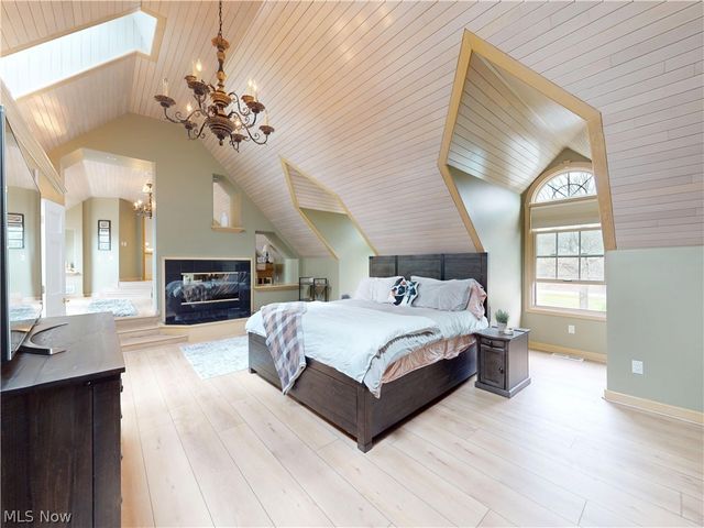 11205 Hampton Ridge Drive, Chardon, OH 44024
