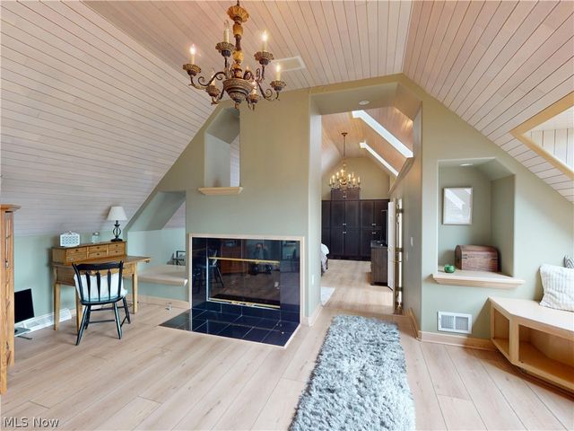 11205 Hampton Ridge Drive, Chardon, OH 44024