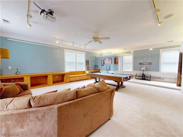 11205 Hampton Ridge Drive, Chardon, OH 44024