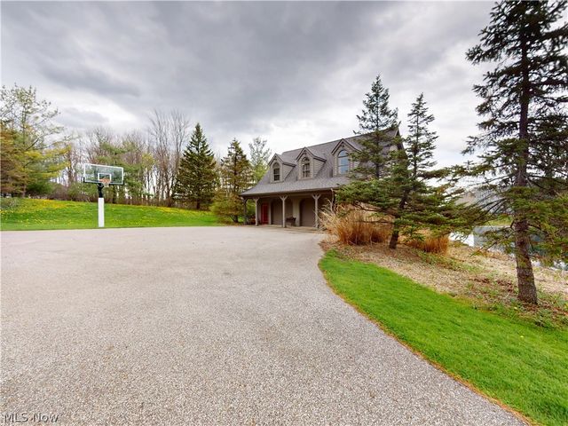 11205 Hampton Ridge Drive, Chardon, OH 44024