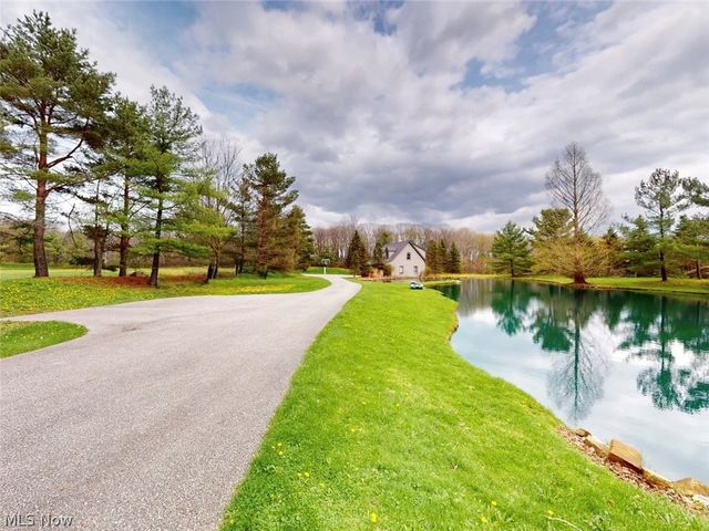 11205 Hampton Ridge Drive, Chardon, OH 44024