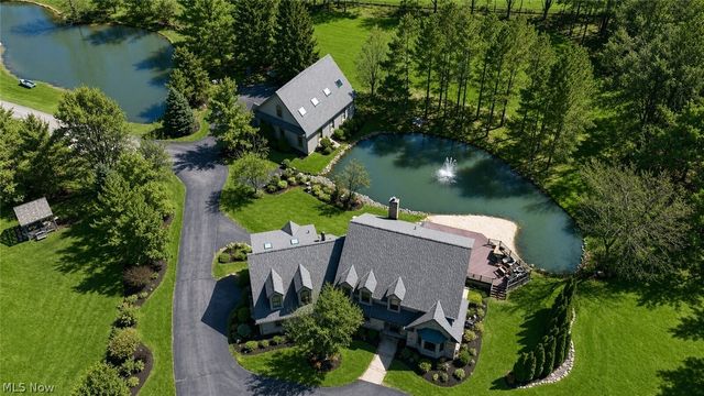 11205 Hampton Ridge Drive, Chardon, OH 44024