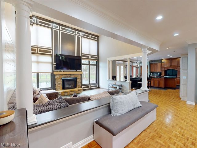11205 Hampton Ridge Drive, Chardon, OH 44024