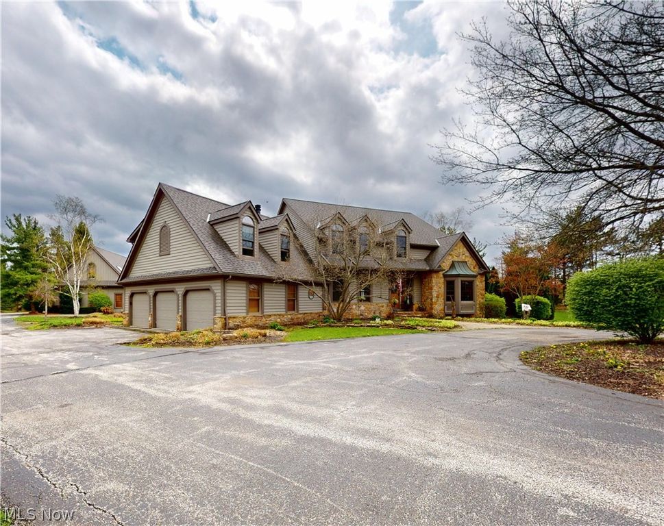 11205 Hampton Ridge Drive, Chardon, OH 44024