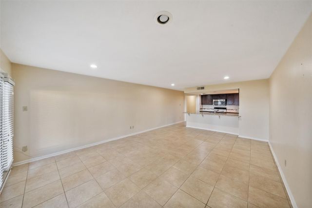 15575 Marina Drive 123A, Conroe, TX 77356