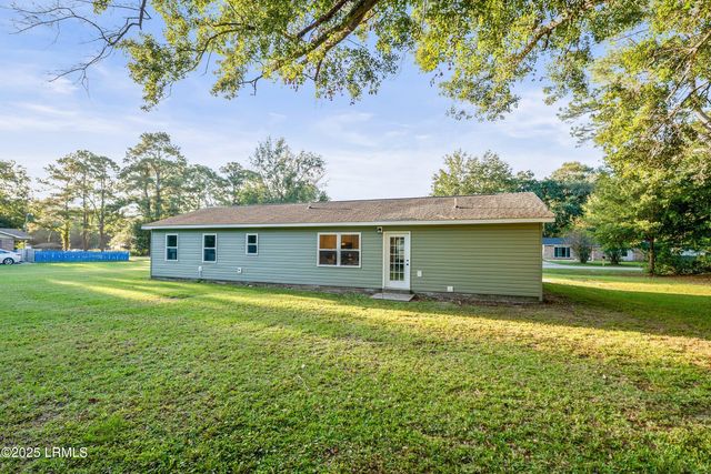 5617 Frederick Drive, Beaufort, SC 29906