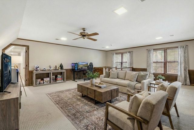 8181 MEADOW GLEN DR, Germantown, TN 38138