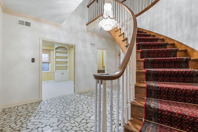 8181 MEADOW GLEN DR, Germantown, TN 38138