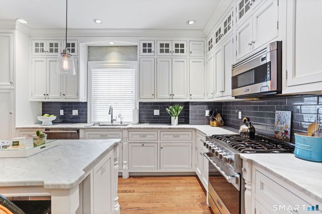 127 Spruce Street 127, Fairfield, CT 06890