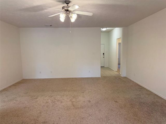 10 Druids Glen Place, The Woodlands, TX 77382