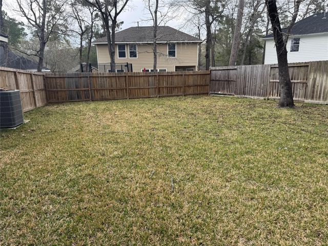 10 Druids Glen Place, The Woodlands, TX 77382