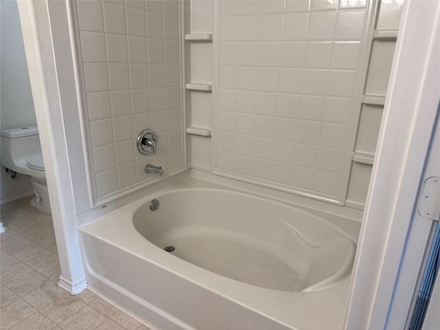 10 Druids Glen Place, The Woodlands, TX 77382