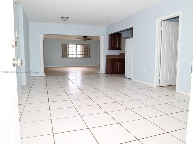 15130 Jackson St, Miami, FL 33176
