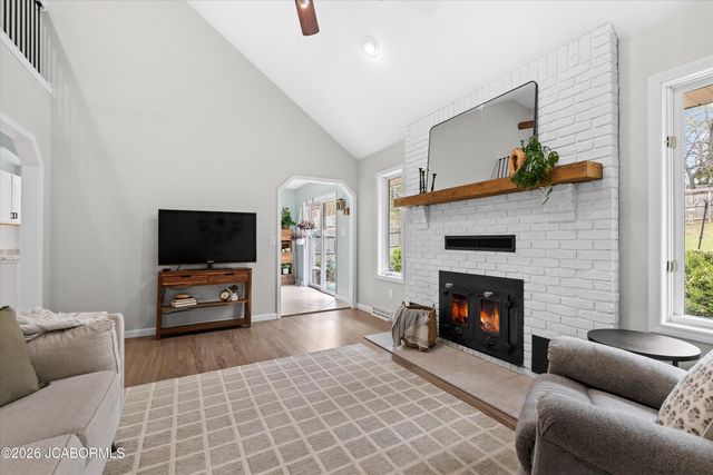 1321 HOFFMAN DRIVE, Jefferson City, MO 65101