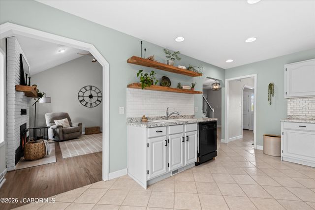 1321 HOFFMAN DRIVE, Jefferson City, MO 65101