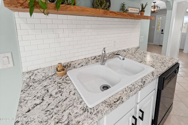 1321 HOFFMAN DRIVE, Jefferson City, MO 65101