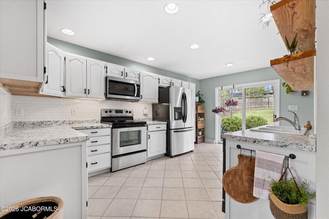 1321 HOFFMAN DRIVE, Jefferson City, MO 65101