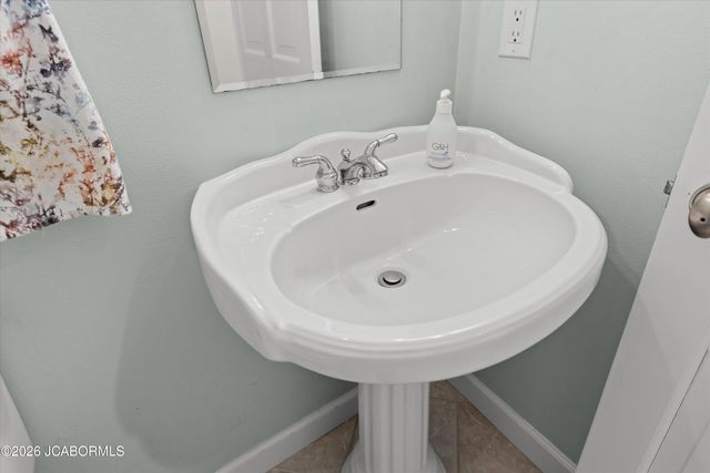 1321 HOFFMAN DRIVE, Jefferson City, MO 65101