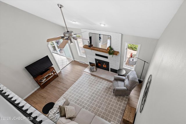 1321 HOFFMAN DRIVE, Jefferson City, MO 65101