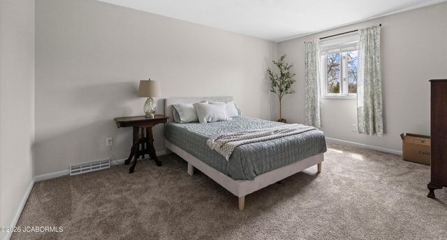 1321 HOFFMAN DRIVE, Jefferson City, MO 65101