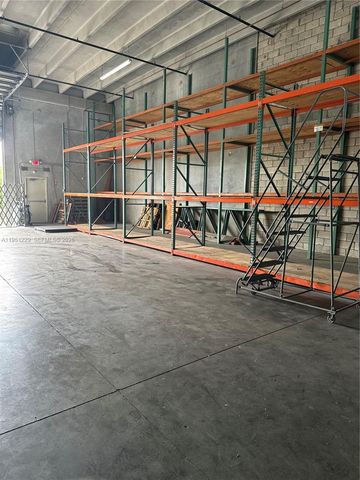 10850 NW 21st St 210, Sweetwater, FL 33172