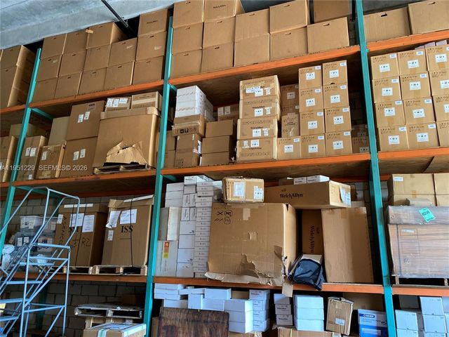 10850 NW 21st St 210, Sweetwater, FL 33172