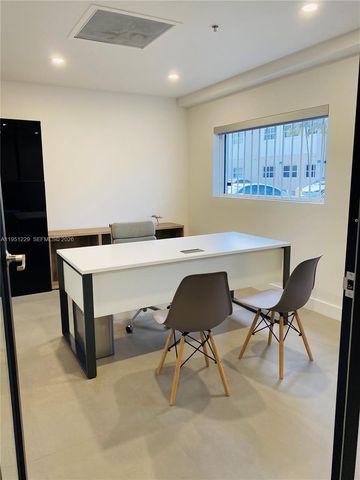 10850 NW 21st St 210, Sweetwater, FL 33172