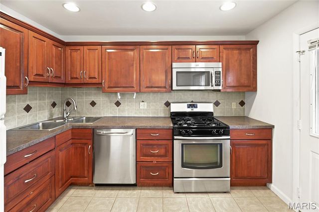 360 Imperial Lane, Fenton, MO 63026