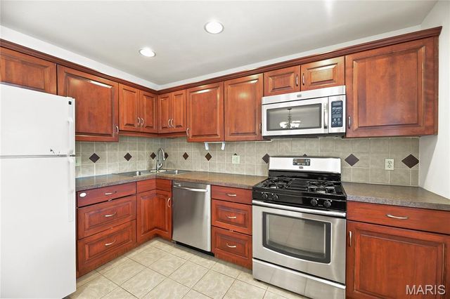 360 Imperial Lane, Fenton, MO 63026