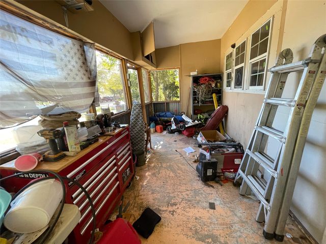 1617 6th Street, Brownwood, TX 76801