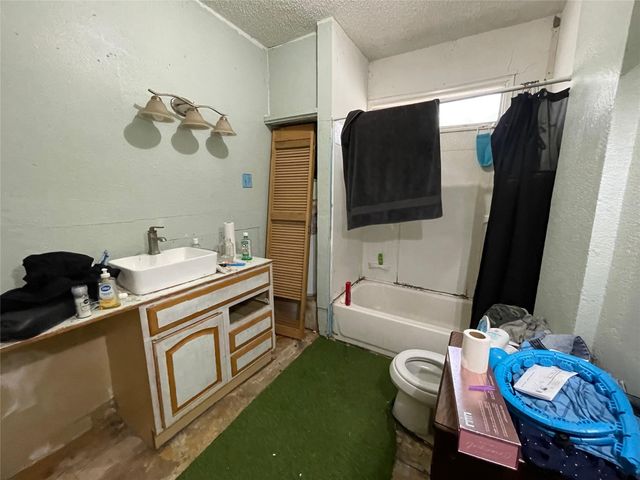 1617 6th Street, Brownwood, TX 76801