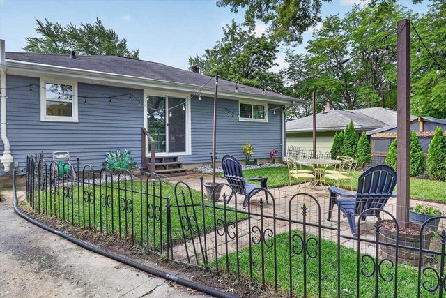 2222 Norton Avenue, Waukesha, WI 53188