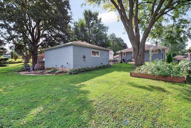 2222 Norton Avenue, Waukesha, WI 53188