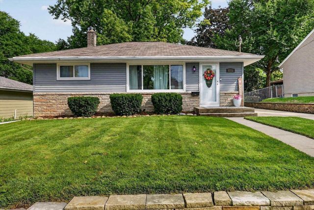 2222 Norton Avenue, Waukesha, WI 53188