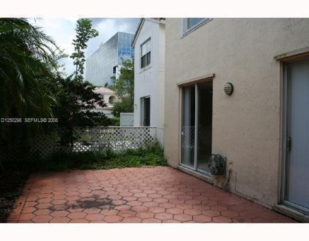 9711 NW 2nd Street, Coral Springs, FL 33071