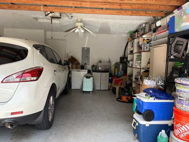 9711 NW 2nd Street, Coral Springs, FL 33071