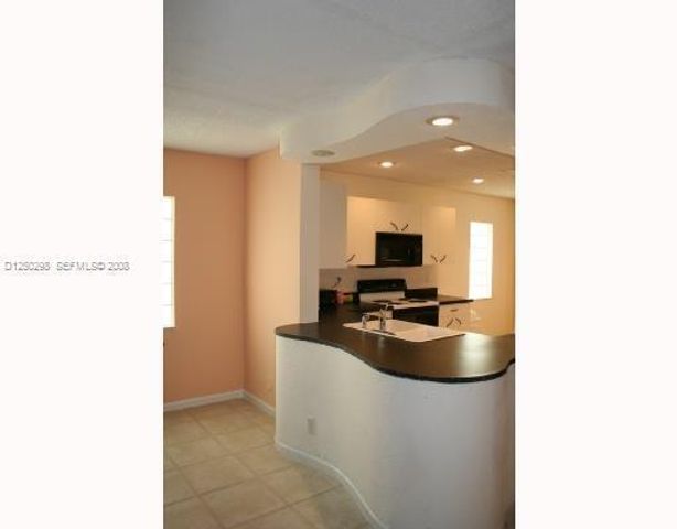 9711 NW 2nd Street, Coral Springs, FL 33071