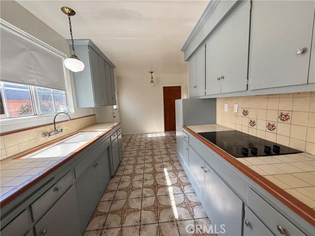 536 Sandsprings, La Puente, CA 91746