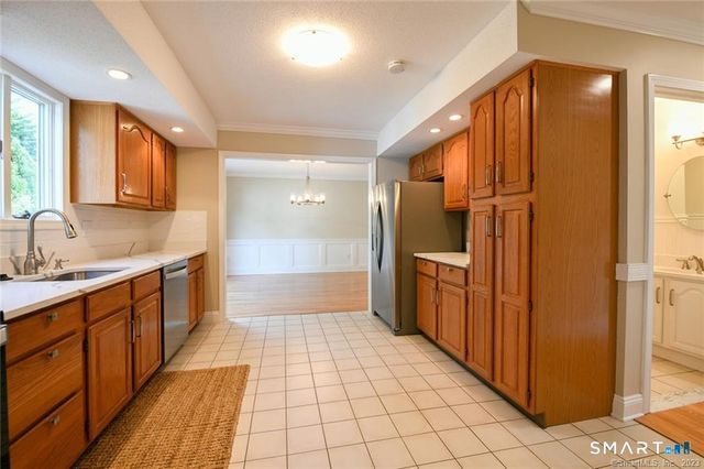 16 Harold Road 16, Farmington, CT 06032