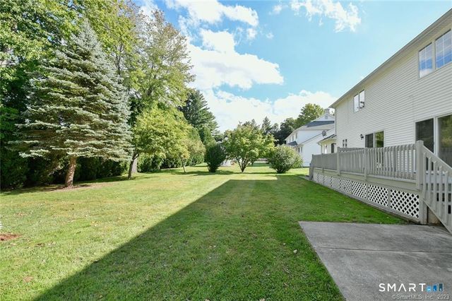 16 Harold Road 16, Farmington, CT 06032