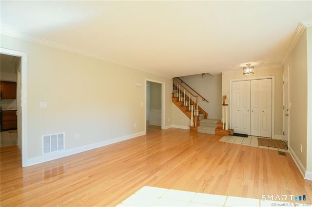 16 Harold Road 16, Farmington, CT 06032